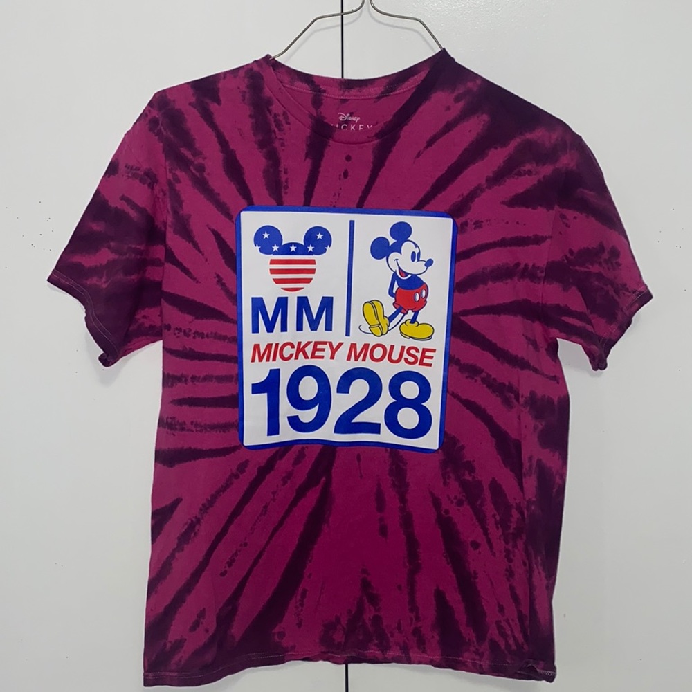 DISNEY T-SHIRT
